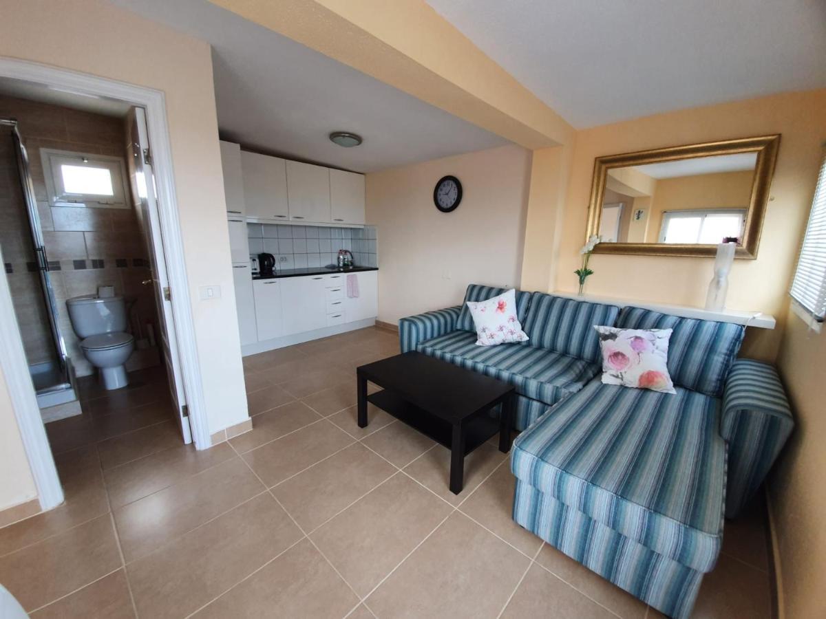 Palm Villa 1 Bed Apartment Overlooking Golf Course San Miguel de Abona Exterior photo